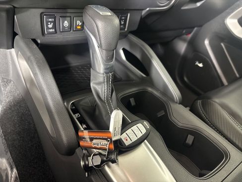 Used 2024 Nissan Frontier SL w/ Technology Package image 21