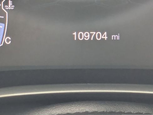 Used 2018 Jeep Compass Limited w/ Navigation Group FWD image 16
