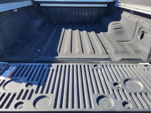 Certified 2025 Nissan Frontier SV w/ SV Convenience Package RWD image 22