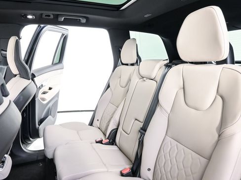 Certified 2026 Volvo XC90 B6 Plus w/ Protection Package Premier AWD/4WD image 23
