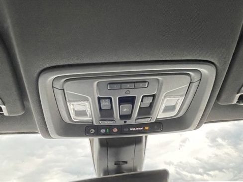 Used 2020 GMC Sierra 1500 AT4 w/ AT4 Premium Package image 15