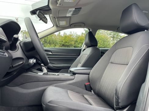 Used 2025 Nissan Altima 2.5 SV image 27