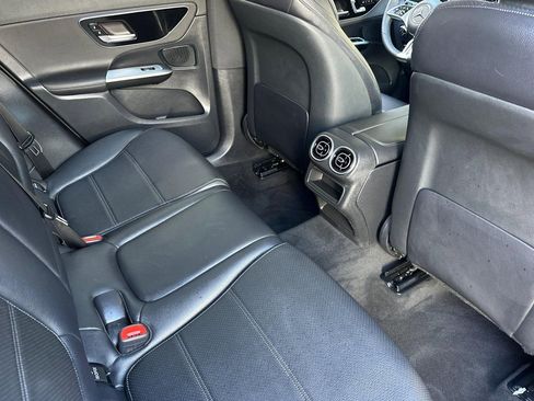 Used 2026 Mercedes-Benz GLC 350e 4MATIC image 30