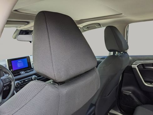 Used 2023 Toyota RAV4 XLE w/ Convenience Package FWD image 17