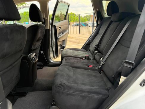 Used 2016 Nissan Rogue SV w/ SV Premium Package FWD image 26