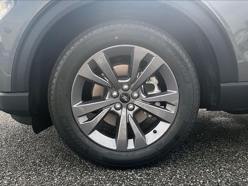 New 2026 Ford Explorer Active w/ Active Comfort Package AWD/4WD image 11