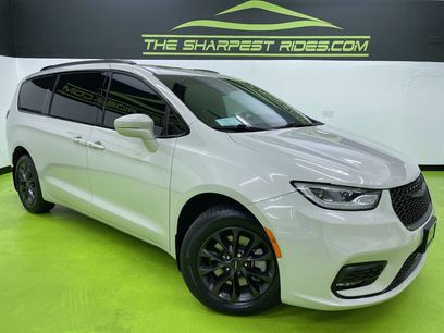 Used 2021 Chrysler Pacifica Limited w/ S Appearance Package