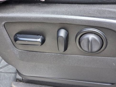 Used 2019 Chevrolet Silverado 1500 RST image 14