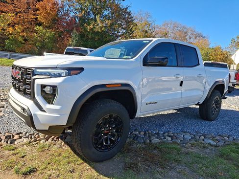 New 2026 GMC Canyon Elevation w/ Convenience Package image 2