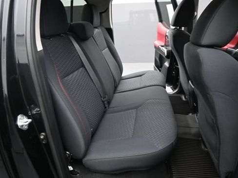 Used 2021 Toyota Tacoma SR5 RWD image 17