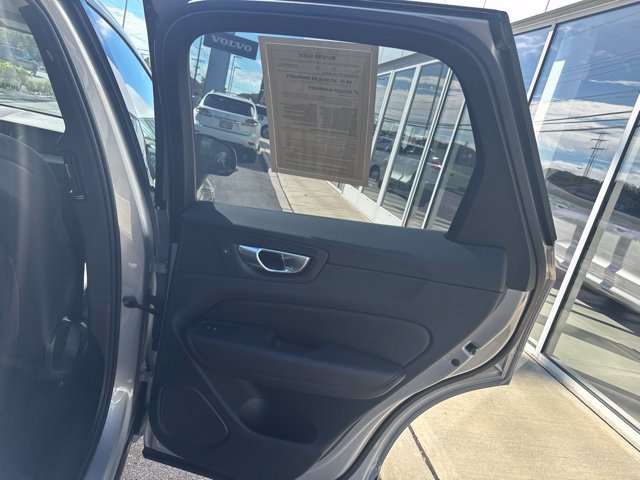 Certified 2025 Volvo XC60 B5 Plus AWD/4WD image 12