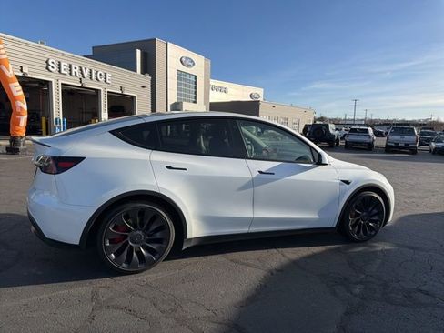 Used 2022 Tesla Model Y Performance AWD/4WD image 12