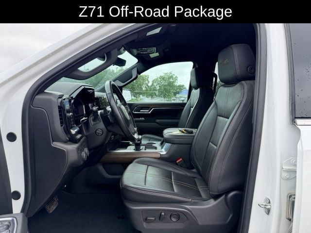 Used 2024 Chevrolet Silverado 1500 High Country w/ Technology Package AWD/4WD image 8