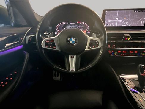 Used 2022 BMW M550i xDrive w/ Executive Package AWD/4WD image 5