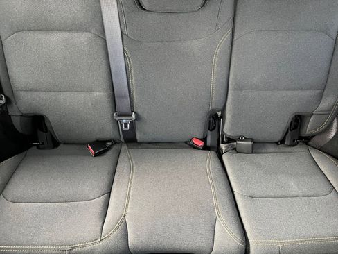 Used 2025 Jeep Wrangler Sport S image 37