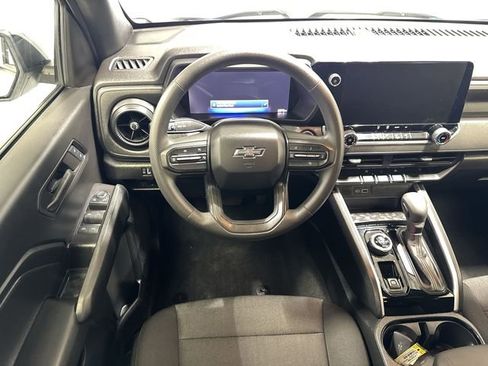 Certified 2024 Chevrolet Colorado Trail Boss w/ Technology Package AWD/4WD image 14