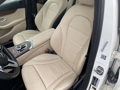 Used 2019 Mercedes-Benz C 300 Sedan image 11