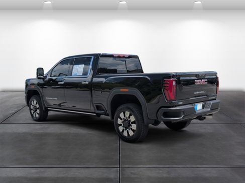 Used 2026 GMC Sierra 2500 Denali w/ Denali Reserve Package AWD/4WD image 3