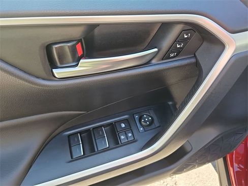Used 2025 Toyota RAV4 XLE Premium image 24