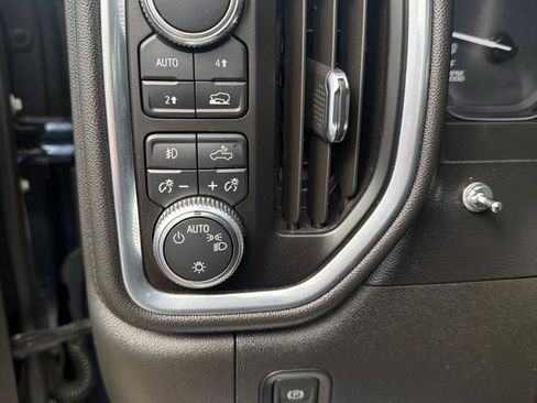 Used 2021 GMC Sierra 1500 SLE w/ Enhanced Capability Package AWD/4WD image 11