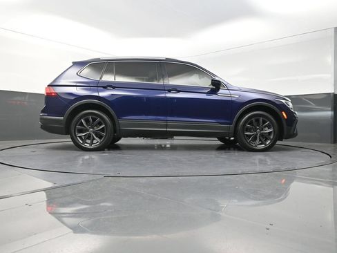 Used 2022 Volkswagen Tiguan SE AWD/4WD image 30