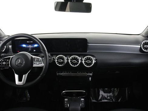 Used 2021 Mercedes-Benz A 220 image 7