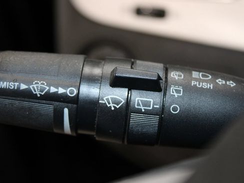 Used 2019 Dodge Journey SE w/ Connectivity Group FWD image 41