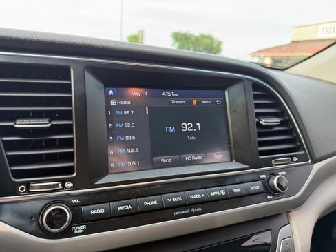 Used 2018 Hyundai Elantra SEL FWD image 23