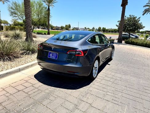 Used 2019 Tesla Model 3 Long Range AWD/4WD image 3