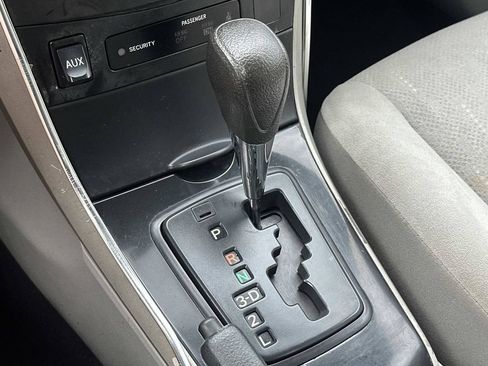 Used 2013 Toyota Corolla L FWD image 41