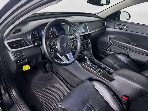 Used 2020 Kia Optima Premium image 29