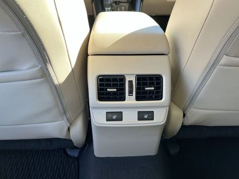 Used 2017 Subaru Outback 2.5i Limited AWD/4WD image 24