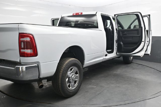 Used 2024 RAM 2500 Tradesman w/ Chrome Appearance Group AWD/4WD image 44