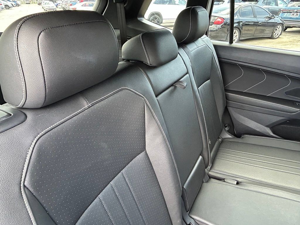 Certified 2023 Volkswagen Tiguan SE R-Line FWD image 42