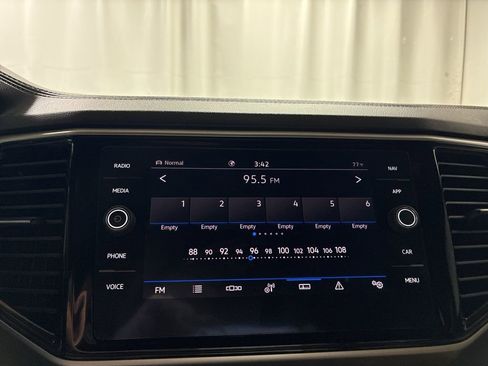 Used 2022 Volkswagen Atlas Cross Sport SEL Premium R-Line image 18