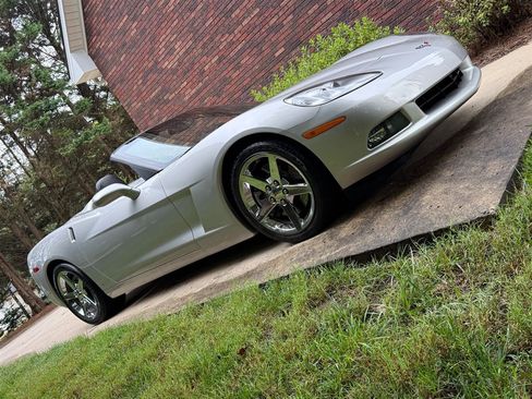 Used 2008 Chevrolet Corvette Convertible w/ Preferred Equipment Group RWD image 31