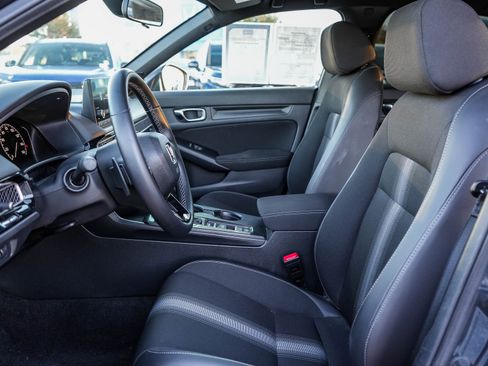 Used 2025 Honda Civic Sport image 16