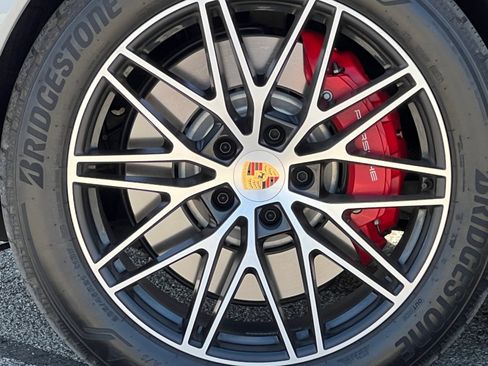 Certified 2024 Porsche Cayenne S AWD/4WD image 13