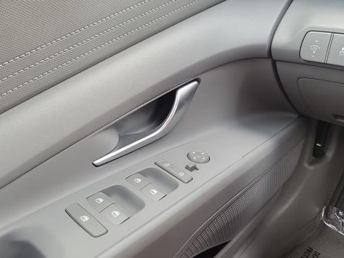 Certified 2024 Hyundai Elantra SEL FWD image 19
