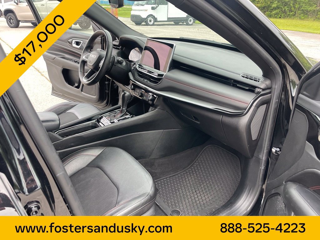 Used 2024 Jeep Compass Trailhawk AWD/4WD image 19