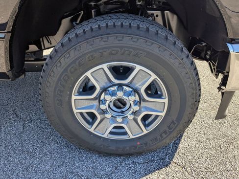 New 2026 Ford F250 Lariat w/ FX4 Off-Road Package AWD/4WD image 11
