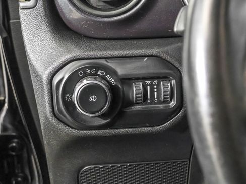 Used 2021 Jeep Wrangler Unlimited Sport image 27