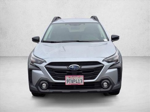Certified 2025 Subaru Outback Premium image 2