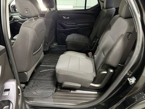 Used 2020 Chevrolet Traverse LT FWD image 11