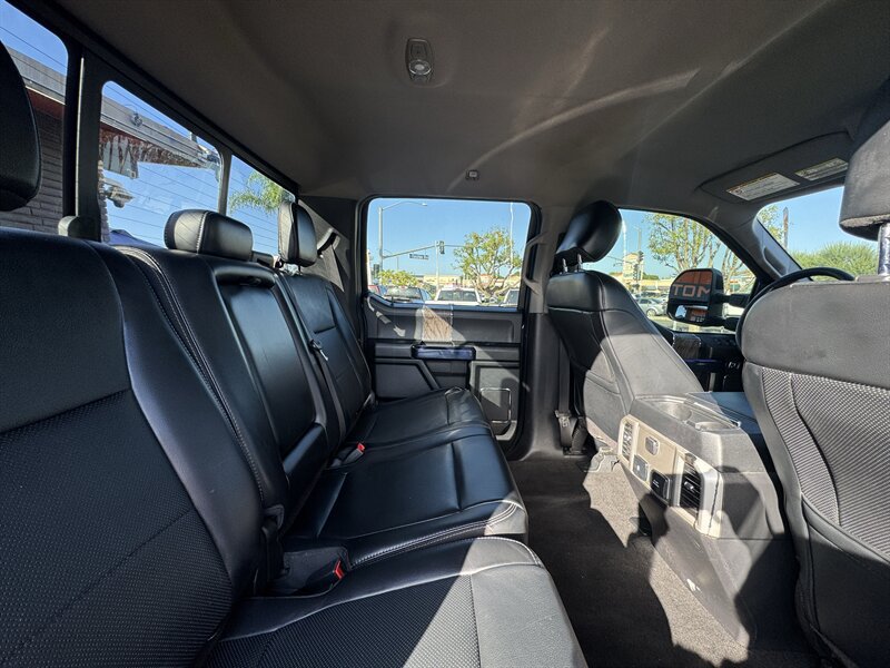 Used 2019 Ford F250 Lariat w/ Lariat Ultimate Package AWD/4WD image 42
