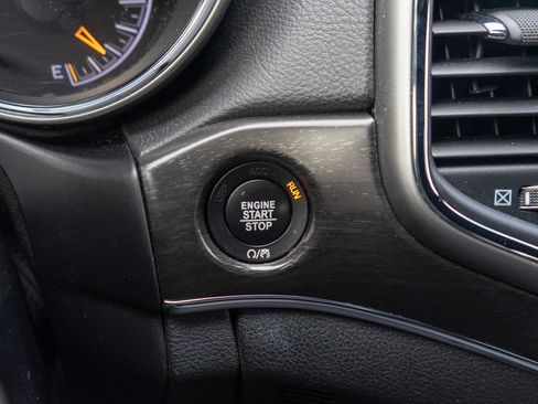 Used 2018 Jeep Grand Cherokee Limited w/ Luxury Group II image 22