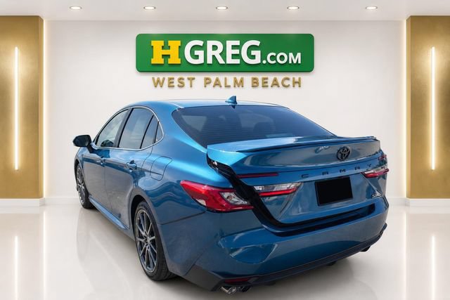 Used 2025 Toyota Camry SE FWD image 2