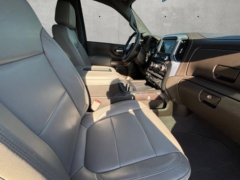 Used 2019 GMC Sierra 1500 SLT image 25