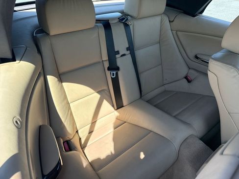 Used 2005 BMW 325Ci Convertible image 17