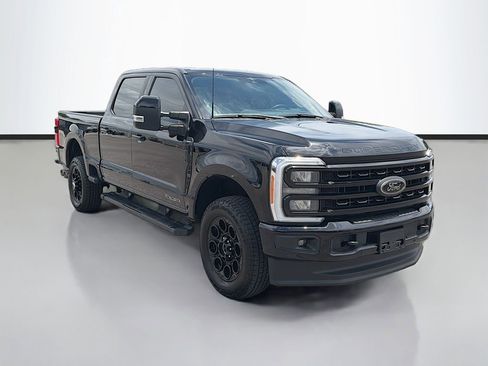 Used 2023 Ford F250 Lariat w/ Lariat Ultimate Package AWD/4WD image 3